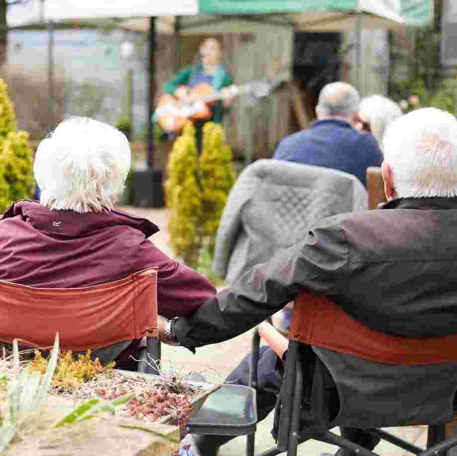 TWIGS garden visitors in Swindon